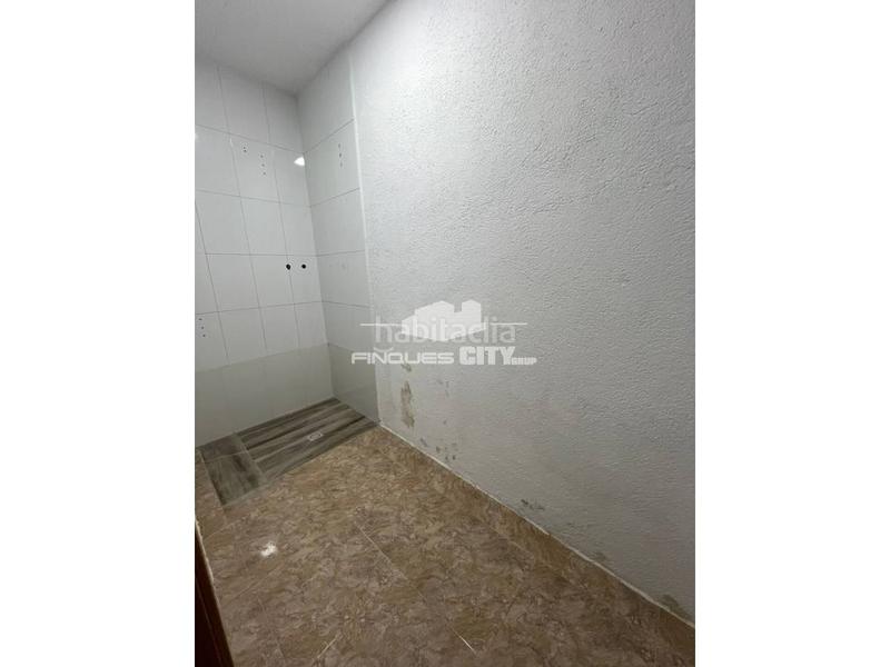 Foto d5f7ac27-2add-47df-9613-38bbaf61fda5. Rent business premise in Calella