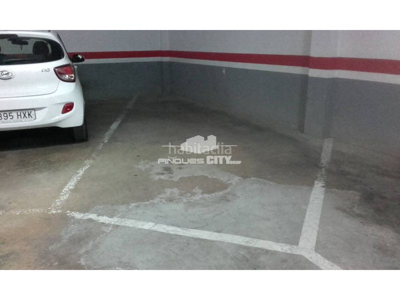 Foto ac72fd47-0859-41a2-b03d-9a4a166f9024. Alquiler parking coche en calle mediterrania 67 plaza de parking para moto o coche pequeño en av. mediterrania, pueblo nuevo Pineda de Mar en Pineda de Mar