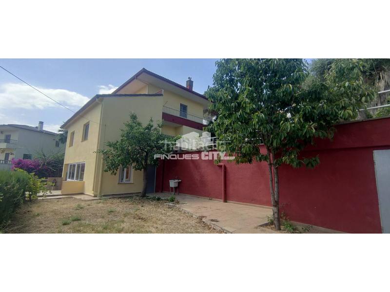 Foto 286f1db9-84a3-47bf-be3b-5dcd3aa66af5. Chalet with heating parking pool in Sant Cebrià de Vallalta