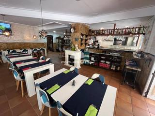 Traspàs Local Comercial a Els Pins. Se traspasa restaurante en funcionamiento