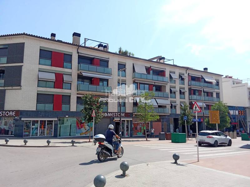 Foto 9af8798a-1930-4eea-b2c6-fa79e3214c33. Aparcament cotxe a Calella