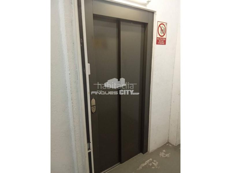 Foto a9b5001a-bf84-4ba7-b6ac-61d6c8d562bb. Aparcament cotxe a Calella