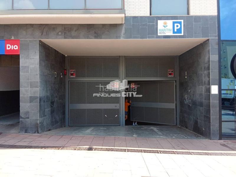 Foto e60a231b-414b-42f7-ba2b-c0b07b44c672. Aparcament cotxe a Calella