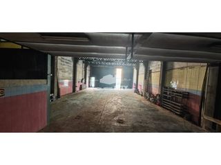Lloguer Local Comercial  Calle sant jaume. Nave de 2 plantas