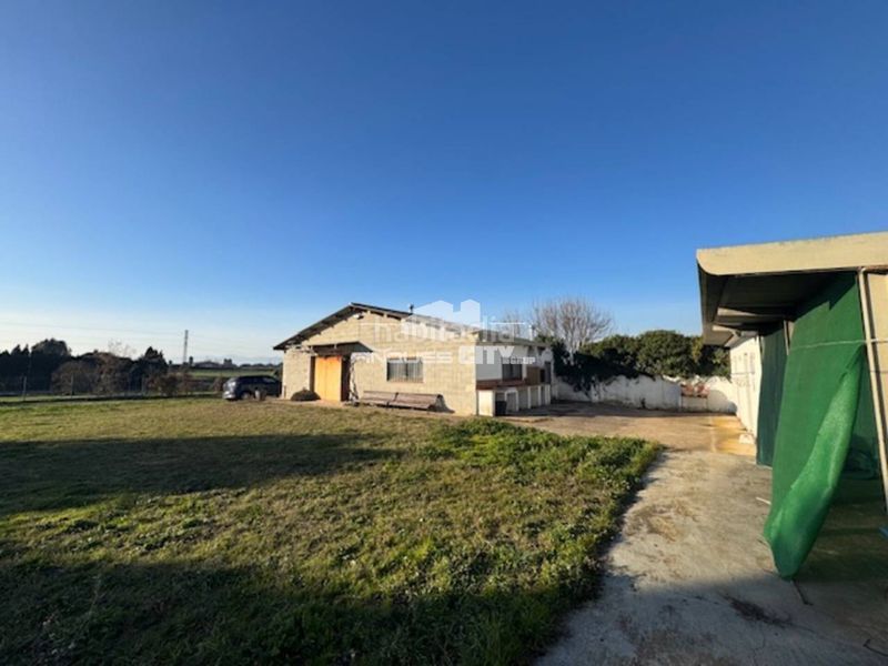 Foto 78a12292-38f6-404b-9878-12fb40bea86b. Finca rústica a via cassa de la selva 4 a Llagostera