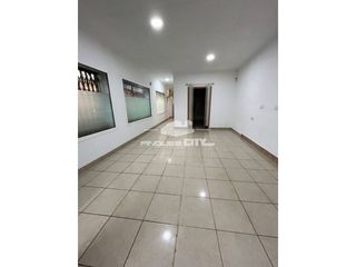 Rent Office space  Calle amadeu. Local esquinero en calella