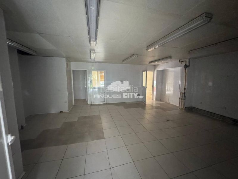 Foto df0b16c4-ec37-4448-8b72-35edaf491827. Edificio in Manlleu