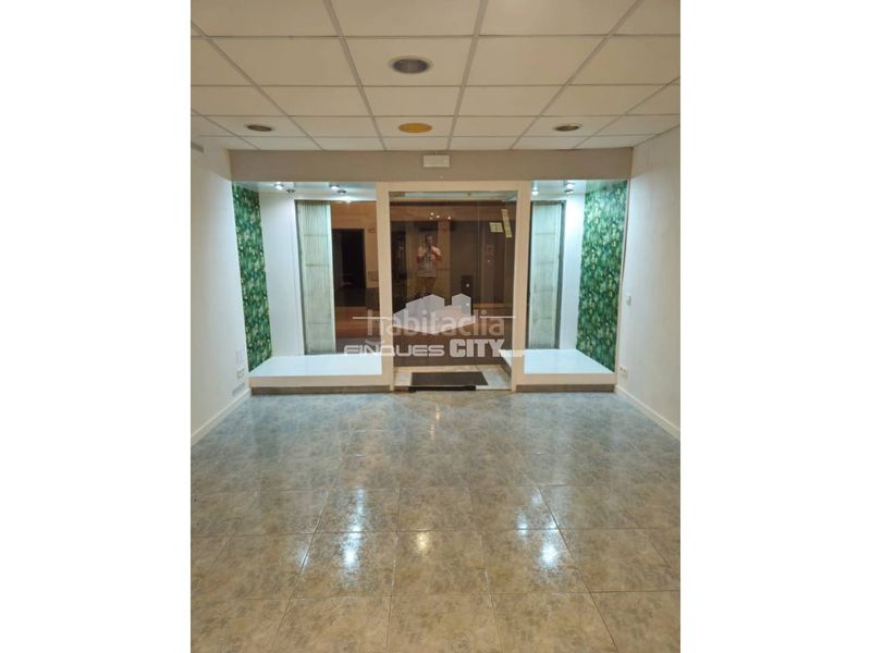 Foto 5bc33df7-5dd5-4804-bde5-1a7b516ad03f. Local comercial a calle mar 67 a Malgrat de Mar