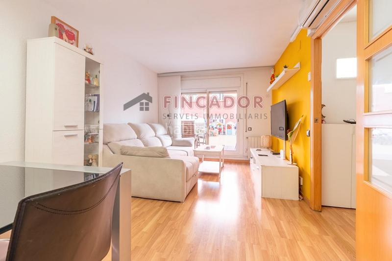 Foto f850c10e-6543-4639-a2d2-7de17b9f6d6a. Appartamento con riscaldamento in Prosperitat Barcelona