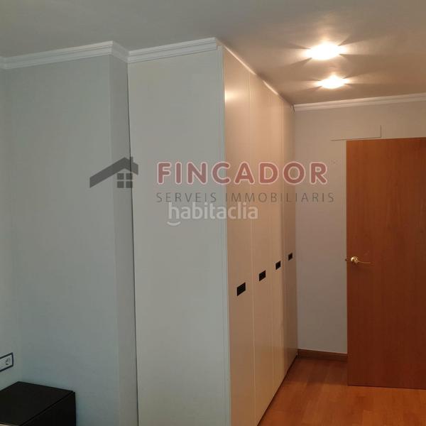 Foto 57ca2213-a22d-4c8d-a0ea-ddd7cba85582. Piso en Raval Barcelona