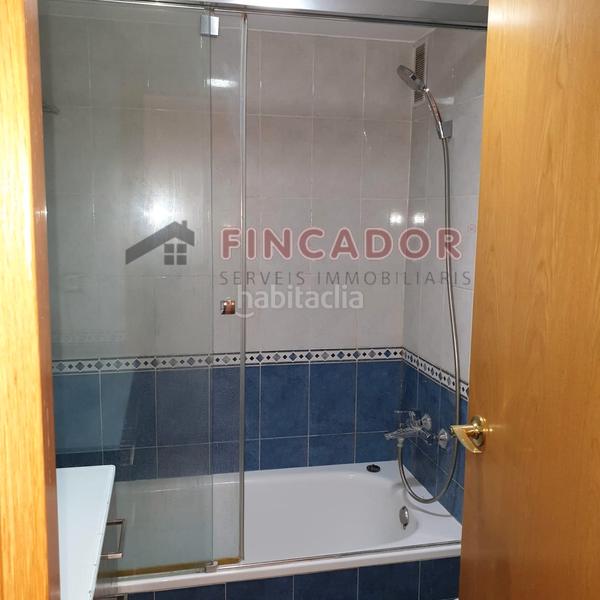 Foto c575a43d-98dd-4672-861b-92e08632c4e6. Piso en Raval Barcelona