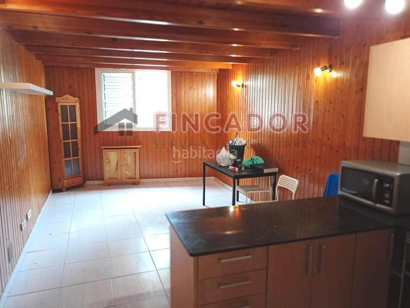 Foto e6ca0d4d-a58a-4b40-8652-7e4038a6d620. Flat with heating in La Teixonera Barcelona