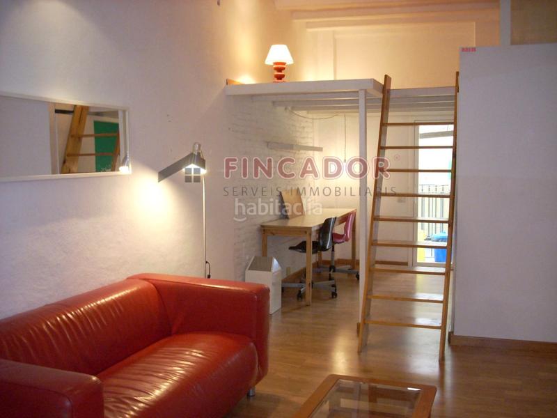Foto 983cb1f2-9f7f-4f08-ba8c-2d4439c1e30a. Etagenwohnung in Raval Barcelona