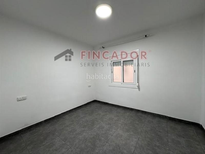 Foto bf2d3f00-c970-45d4-81ce-e3cdf6941af7. Etagenwohnung mit heizung in Can Vidalet Esplugues de Llobregat