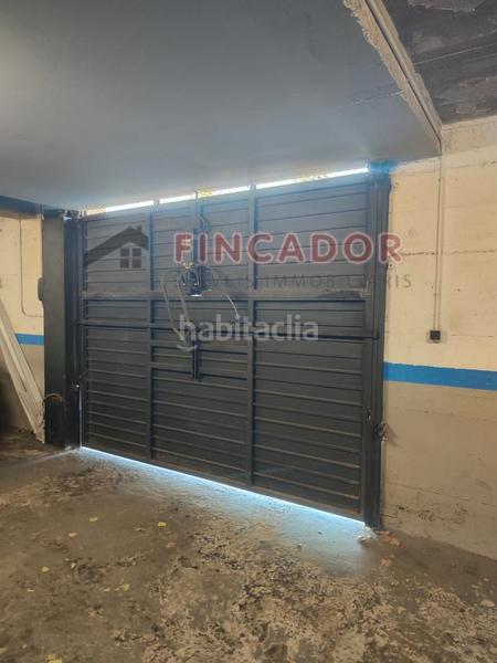 Foto 427a9fb6-5537-4669-aa9e-66a8a6438111. Maison jumelée avec chauffage parking piscine dans Torre Baró Barcelona