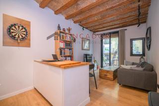 Flat in Carrer del Portal Nou 27