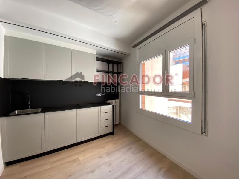 Foto b883385e-4a0a-420c-a0d5-7859a0b1ffce. Ufficio con riscaldamento in La Nova Esquerra de l´Eixample Barcelona