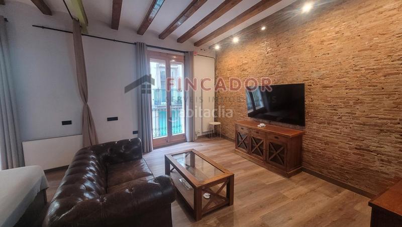 Foto 3370f24f-008f-40b7-9b4f-75a304beb926. Flat in Raval Barcelona