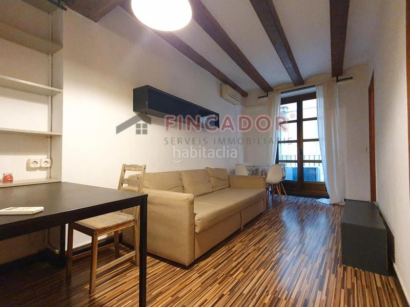 Foto 4a8d38b6-76d0-410a-bf34-b490d89c7b62. Etagenwohnung mit heizung in Gòtic Barcelona