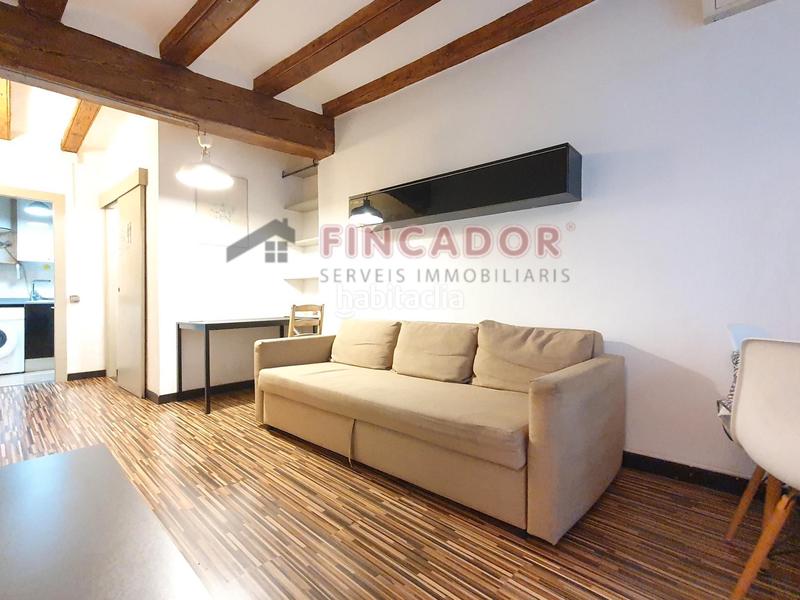 Foto 4ce90f8d-ef3c-46d3-a191-c616c5094216. Etagenwohnung mit heizung in Gòtic Barcelona