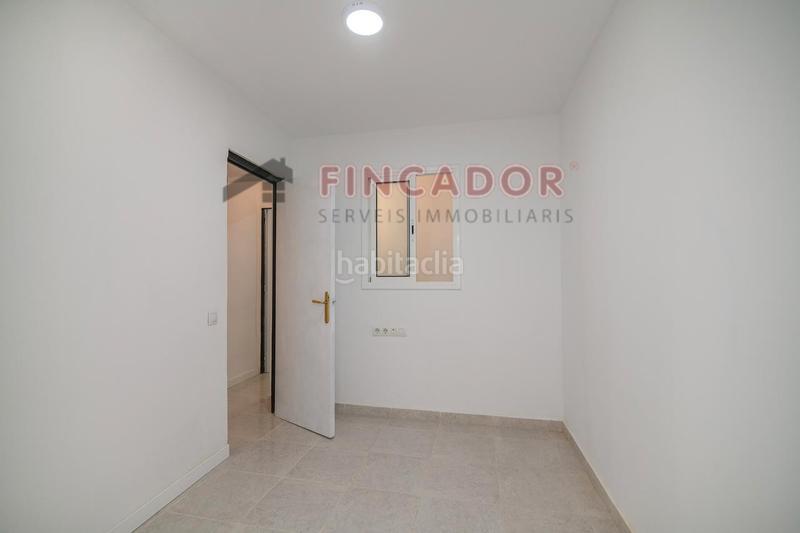 Foto f3d7b3ab-f7a2-468d-903f-a1543f1a5123. Pis a Roquetes Barcelona