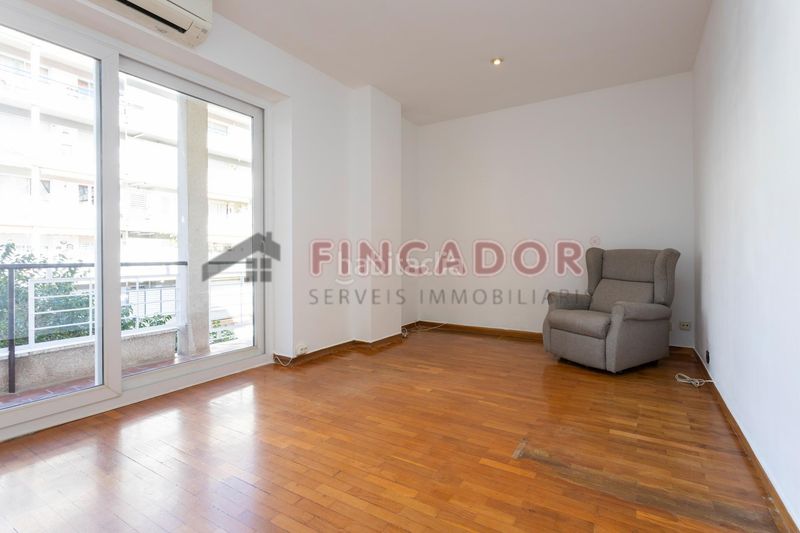 Foto 08adbc80-e7fc-4bdf-9f1d-149b2467f590. Pis amb calefacció a Sarrià Barcelona