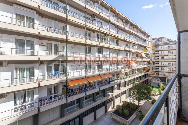 Foto 256f1c33-609e-4a32-847e-9f89ed47b72d. Pis amb calefacció a Sarrià Barcelona