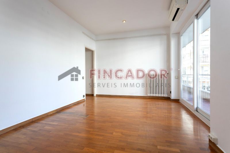 Foto 6797b81a-4afd-476f-9a77-4b37f729a1f4. Pis amb calefacció a Sarrià Barcelona