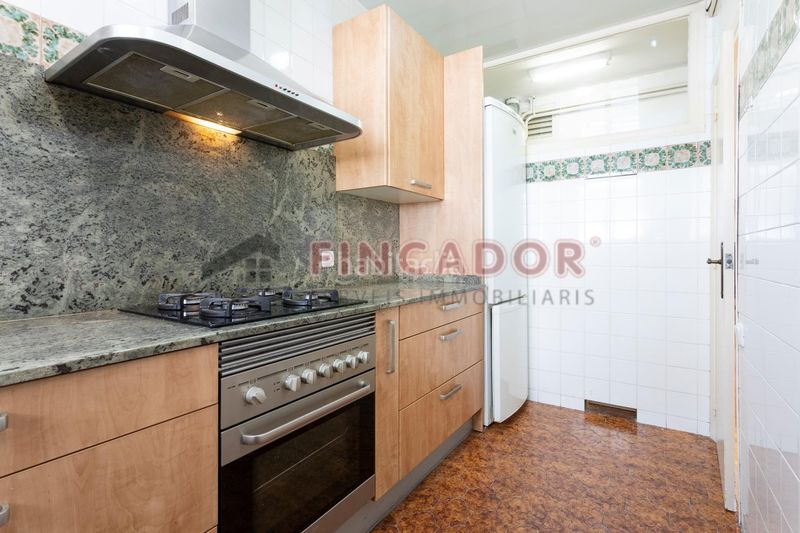 Foto 9f765081-574d-40f2-9e00-fc560d6648c3. Pis amb calefacció a Sarrià Barcelona