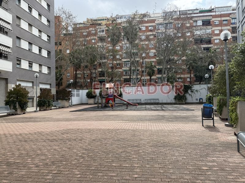 Foto 0d1f2075-a431-4691-b514-e185e084ee56. Pis amb calefacció piscina a La Marina del Port Barcelona