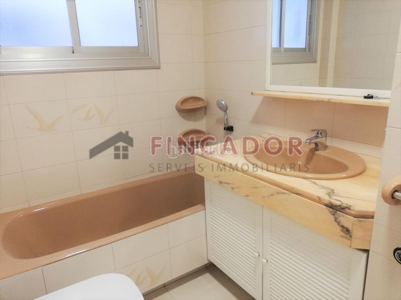 Foto 5c35b072-3de3-4c0e-a8e5-17104e72ac3c. Pis amb calefacció a Dreta de l´Eixample Barcelona