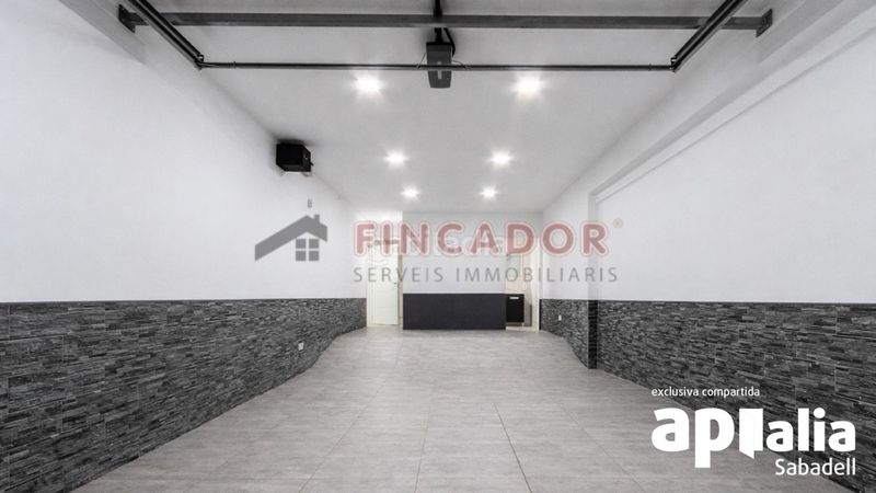 Foto 84cfba0e-62fd-4f37-a3da-9ea5a86d92ce. Casa amb xemeneia calefacció aparcament piscina a Sabadell