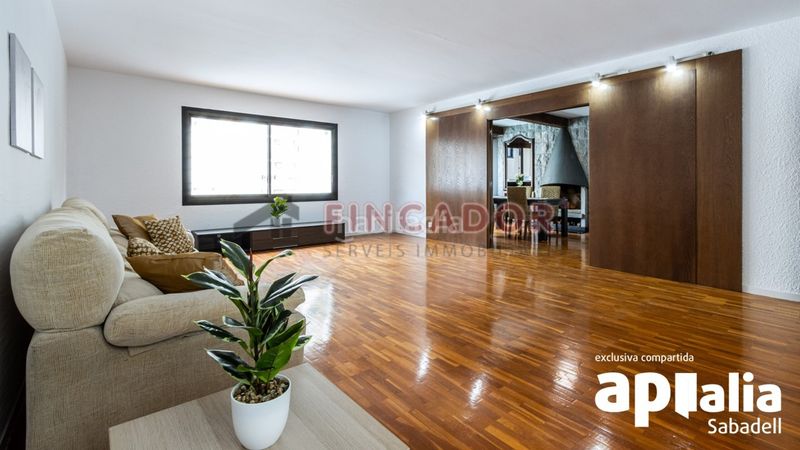 Foto 8fc5edc4-6ce4-4bdc-ab8e-c2f22b0a7e4f. Casa amb xemeneia calefacció aparcament piscina a Sabadell