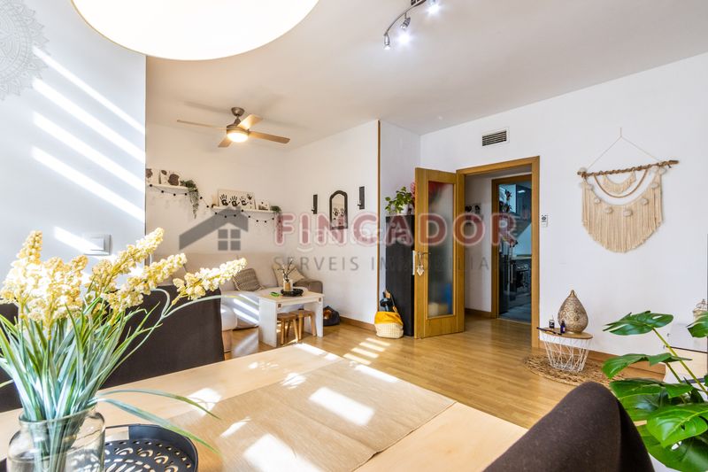 Foto dd757e96-8f57-4f50-8e3e-5a2c7692463f. Appartamento con riscaldamento in Eixample Sabadell