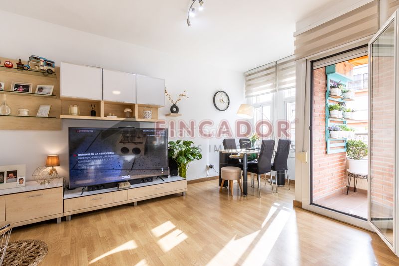Foto 2faa4d47-a3ad-4c57-affd-b927f0033dd9. Flat with heating in Eixample Sabadell