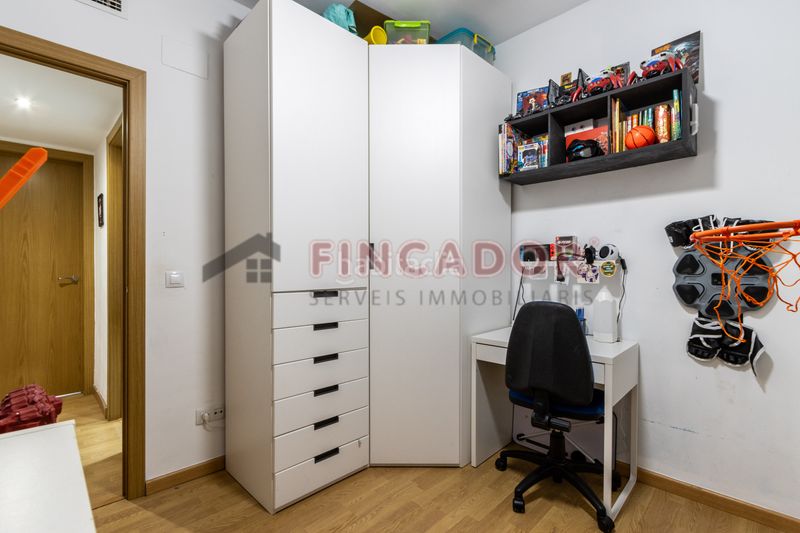 Foto 60d20e4a-3e9c-459b-8778-55d9545bb28b. Flat with heating in Eixample Sabadell