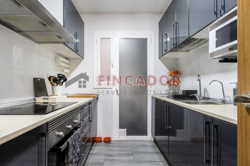 Foto c58efb54-434e-44ea-b673-6153f6d057ef. Flat with heating in Eixample Sabadell
