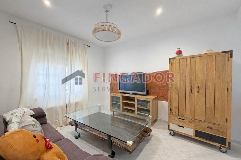 Foto 0dbe2e08-9147-4bde-8d15-2f67cb68f0e7. Casa adossada amb calefacció aparcament a Gràcia Sabadell