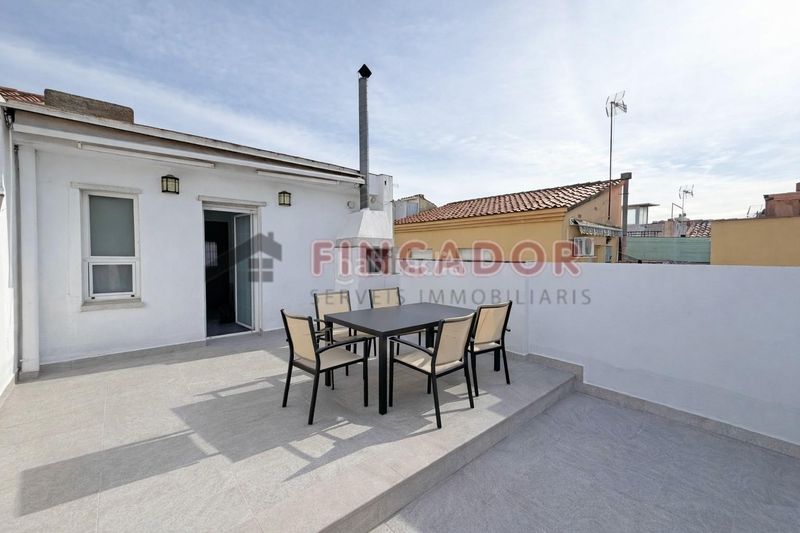 Foto 57934e0b-6522-4923-9570-467bb076557e. Casa adossada amb calefacció aparcament a Gràcia Sabadell