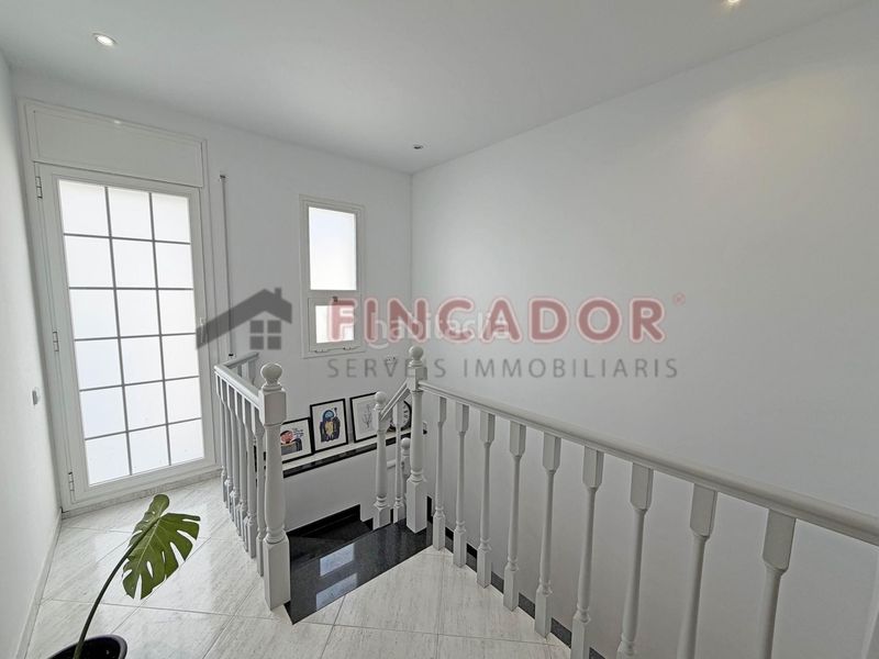 Foto 5c5f7e88-f1df-4dae-8177-7db097f649fa. Casa adossada amb calefacció aparcament a Gràcia Sabadell