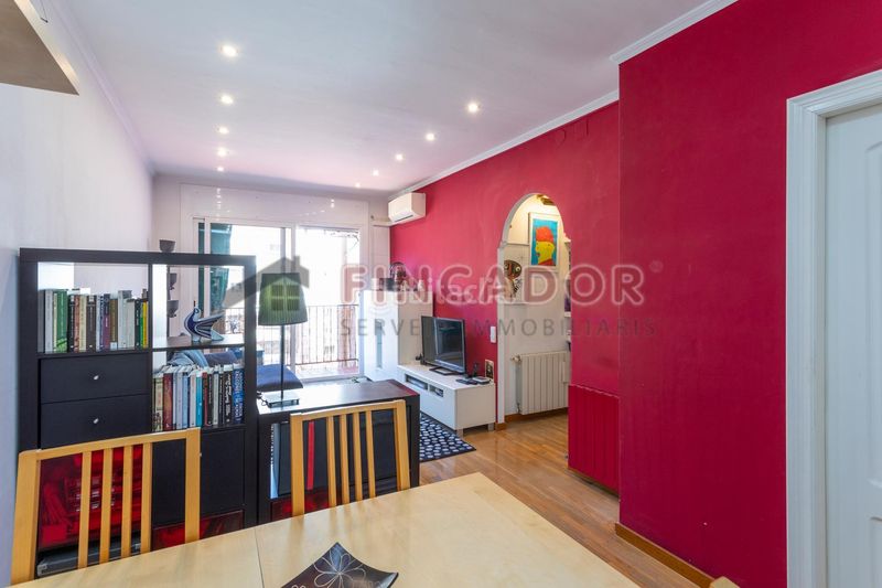 Foto 58a1b9f4-4724-41c4-94ad-c7c4700d2ad4. Piso en La Nova Esquerra de l´Eixample Barcelona
