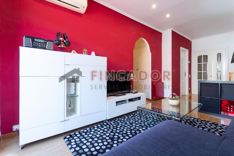 Foto f285ada9-0b1e-4883-9466-902fea8a7236. Piso en La Nova Esquerra de l´Eixample Barcelona