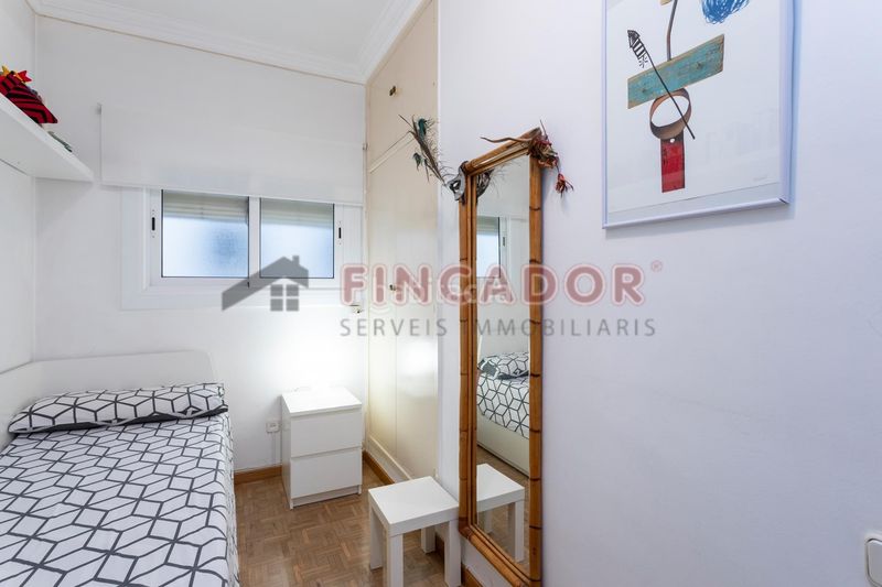 Foto fb3f3238-a535-461f-b1fd-8c5bb928ef60. Piso en La Nova Esquerra de l´Eixample Barcelona