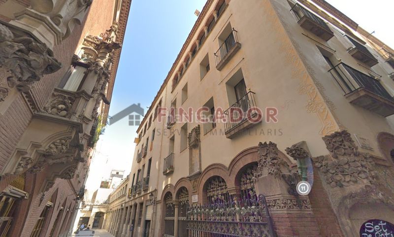 Foto dfc71e67-9e3d-4238-9587-3da8fb74b292. Pis amb calefacció piscina a Gòtic Barcelona