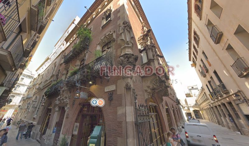 Foto f589ce61-a93a-442d-8e9c-5ccb76415bbd. Pis amb calefacció piscina a Gòtic Barcelona