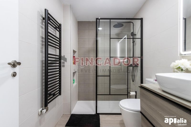 Foto 0c8ab284-3bba-438e-ab82-402c2e0bc65e. Duplex avec chauffage dans Eixample Sabadell