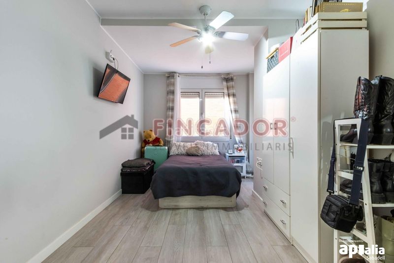 Foto 2d60a68e-8114-4fb4-8039-c63c90cd9a6e. Duplex avec chauffage dans Eixample Sabadell