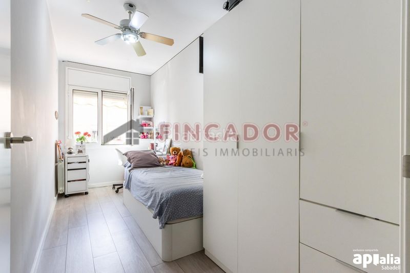 Foto 3bc0c7ba-6719-475e-9c13-b4dd23746f43. Duplex avec chauffage dans Eixample Sabadell