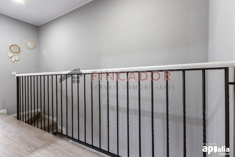 Foto 4e863347-ff17-4b4a-8cf9-f6f5e4b090e0. Duplex avec chauffage dans Eixample Sabadell