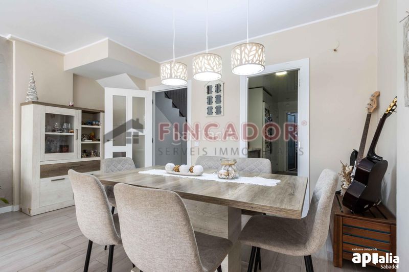 Foto 60733ace-40bd-4df3-8493-d48963f8af57. Duplex avec chauffage dans Eixample Sabadell